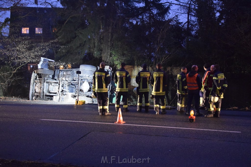 Container LKW umgestuerzt Koeln Brueck Bruecker- Dellbruecker Mauspfad P108.JPG - Miklos Laubert